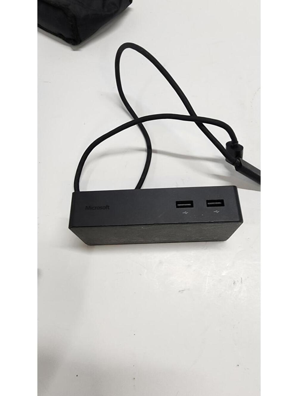EUC Microsoft 1661 Docking Station for Surface Pro 3 & 4 Model - Black